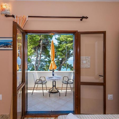 Apartments Verica - 15 M From Beach Krilo Kültér fotó