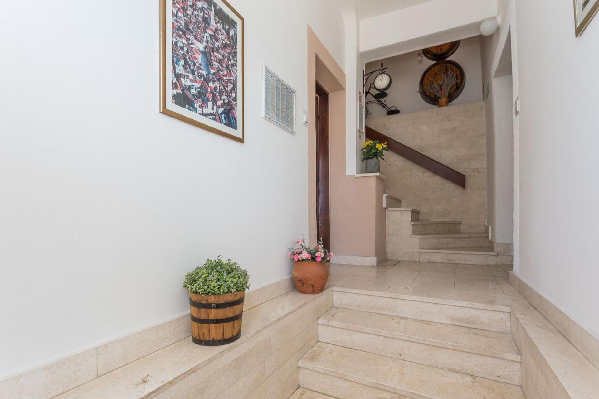 Apartments Verica - 15 M From Beach Krilo Kültér fotó