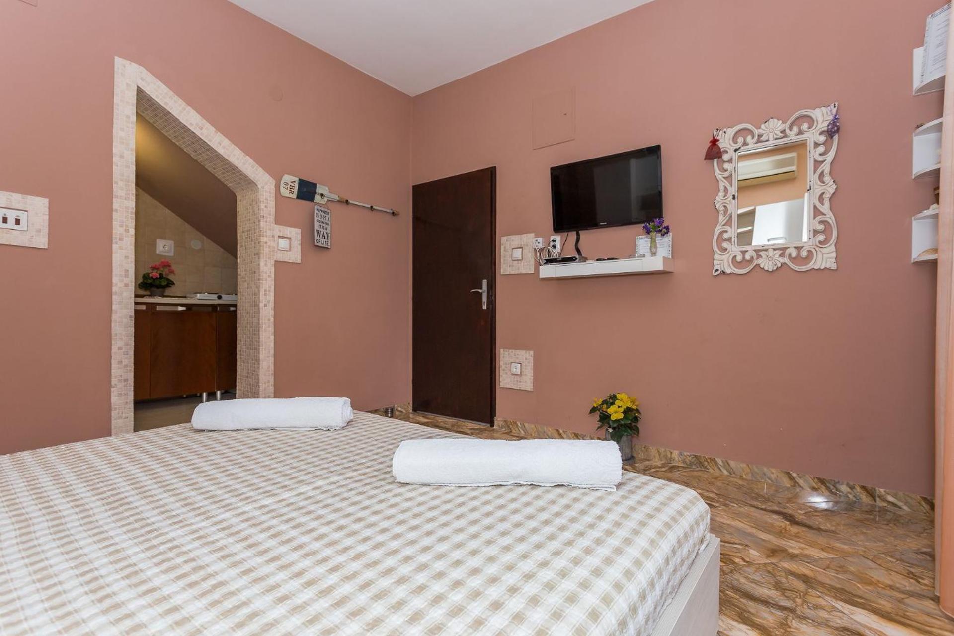 Apartments Verica - 15 M From Beach Krilo Kültér fotó